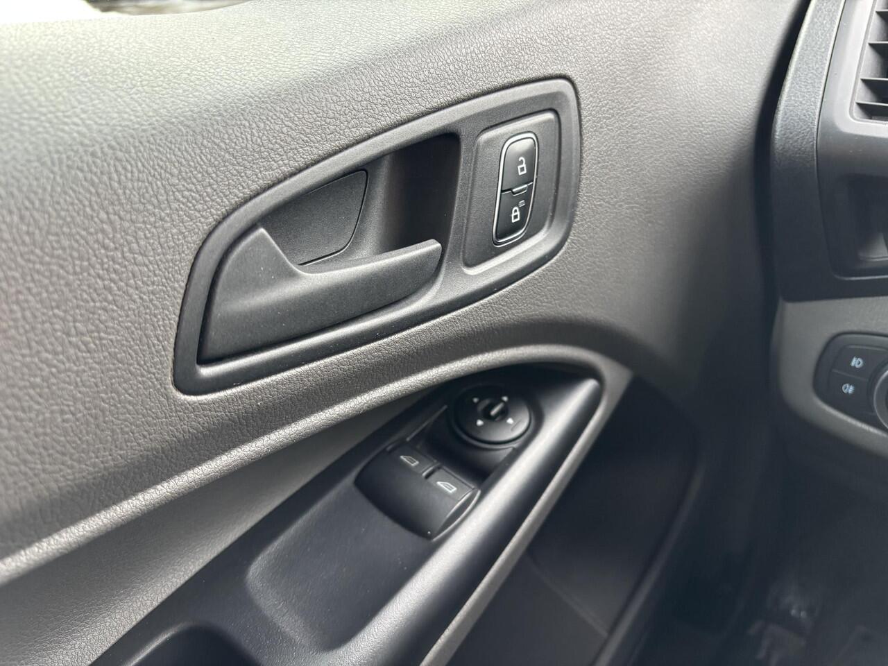 Ford TRANSIT CONNECT 1.0 Ecoboost L1 Trend SCI