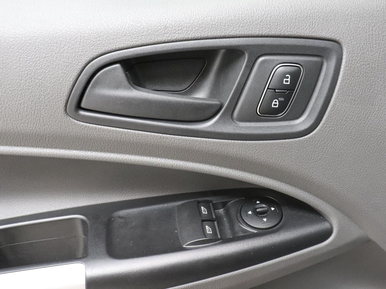 Ford TRANSIT CONNECT 1.5 EcoBlue L2 Trend Automaat Navigatie Airco Parkeersensoren Cruise Control 3Zits Camera DAB+