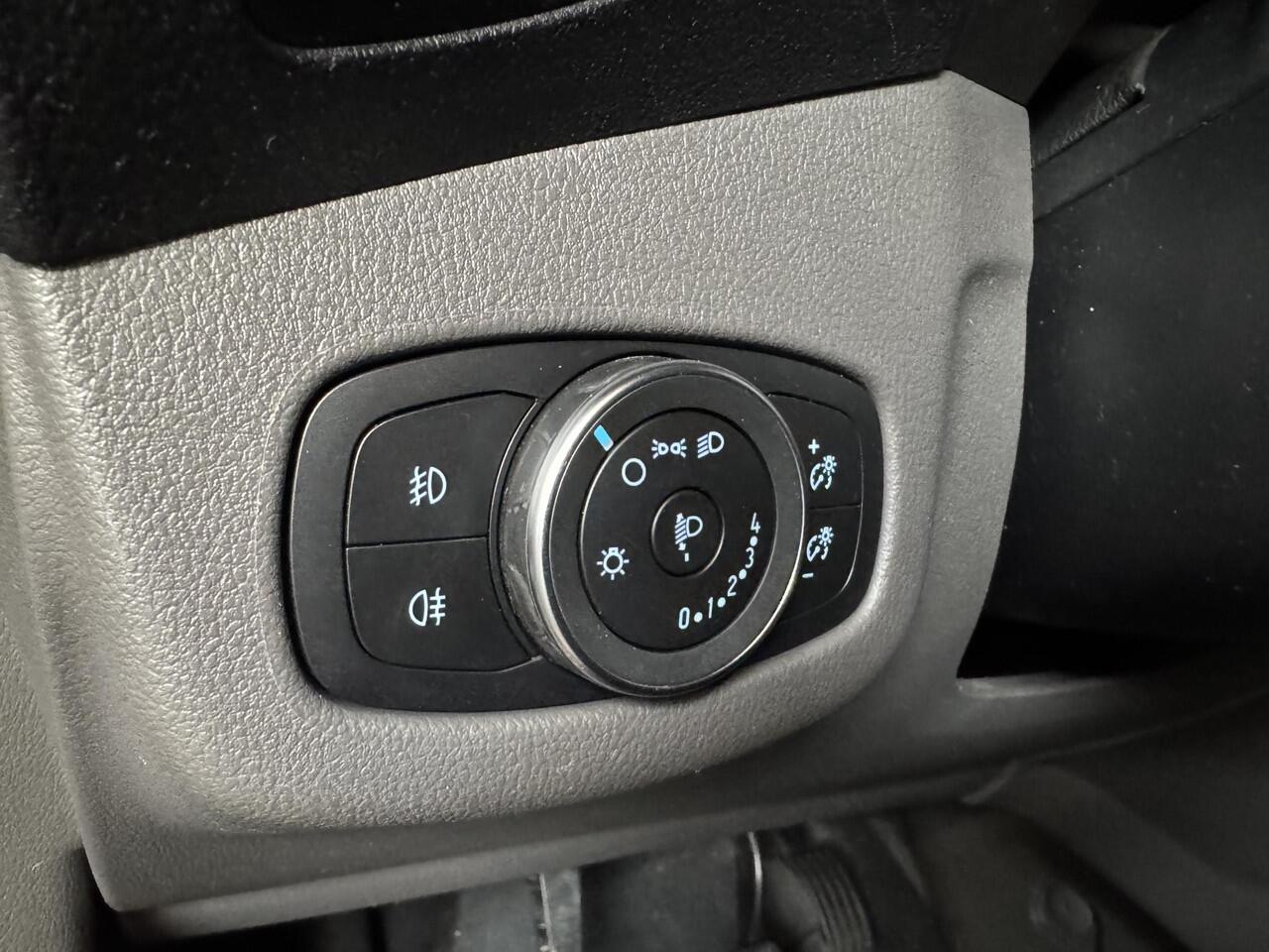 Ford TRANSIT CONNECT 1.5 EcoBlue L2 Trend Navigatie Airco Camera Parkeersensoren Carplay 3 Zits