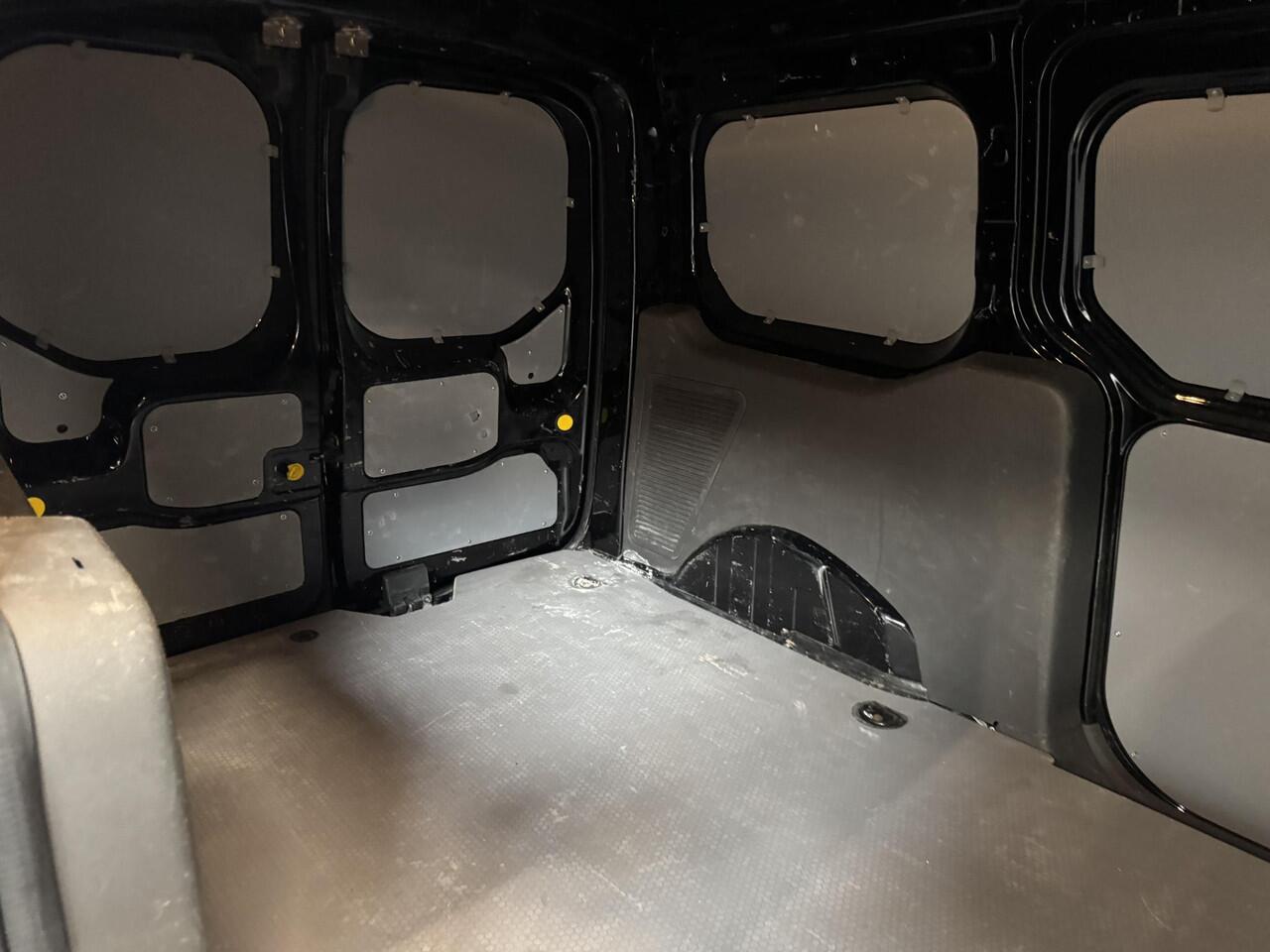 Ford TRANSIT CONNECT 1.5 EcoBlue L2 Trend Navigatie Airco Camera Parkeersensoren Carplay 3 Zits