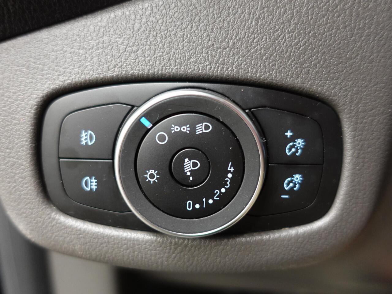 Ford TRANSIT CONNECT 100pk Automaat L2 Trend Navigatie Camera Parkeersensoren Cruise control 3 Zits