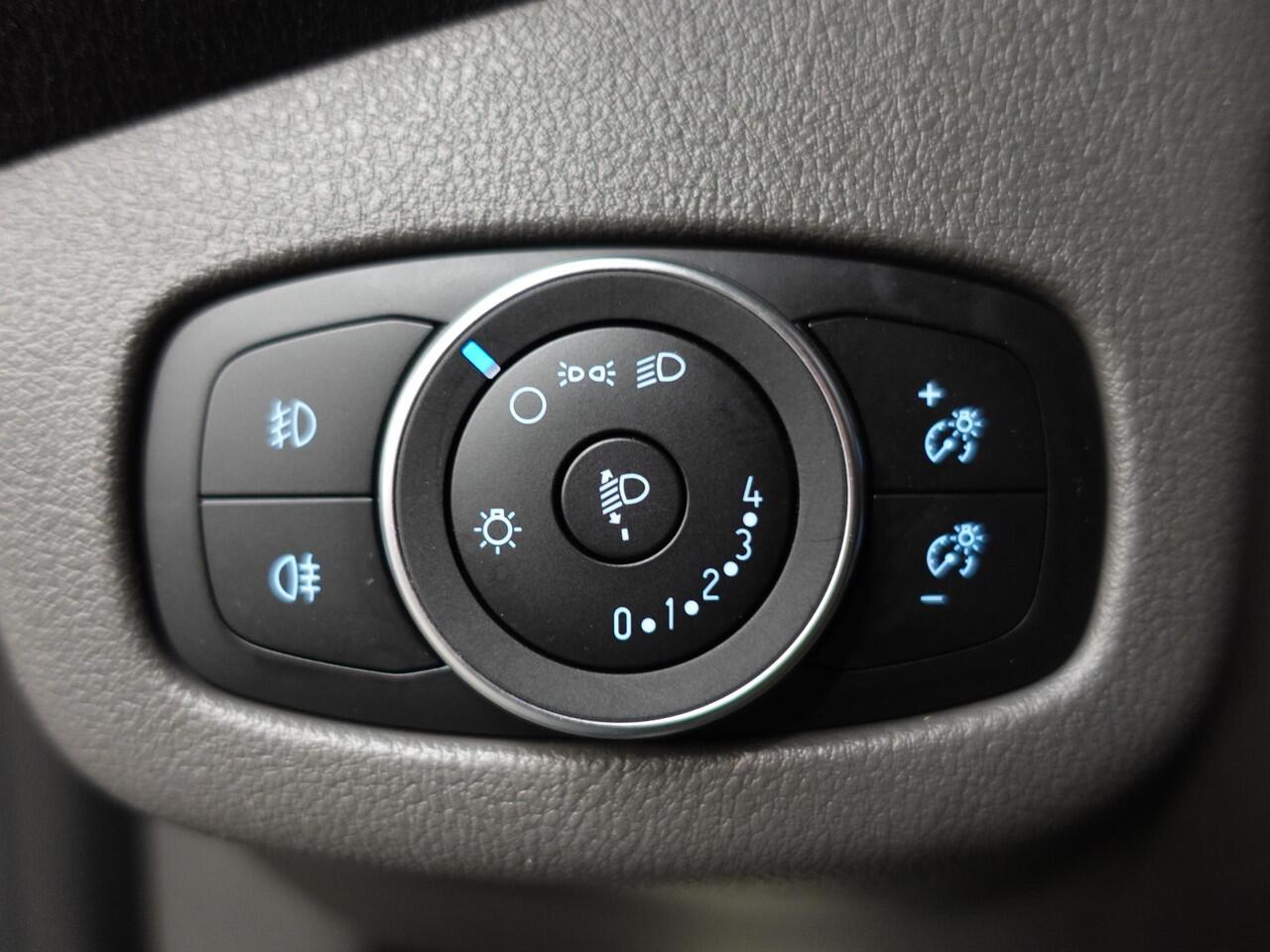 Ford TRANSIT CONNECT 100pk Automaat L2 Trend | Navigatie | Airco | Cruise Control | Camera | 3 zits