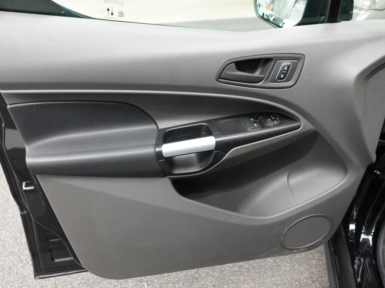 Ford TRANSIT CONNECT 1.5 EcoBlue L2 Trend Automaat Navigatie Airco Parkeersensoren Cruise Control Camera Trekhaak