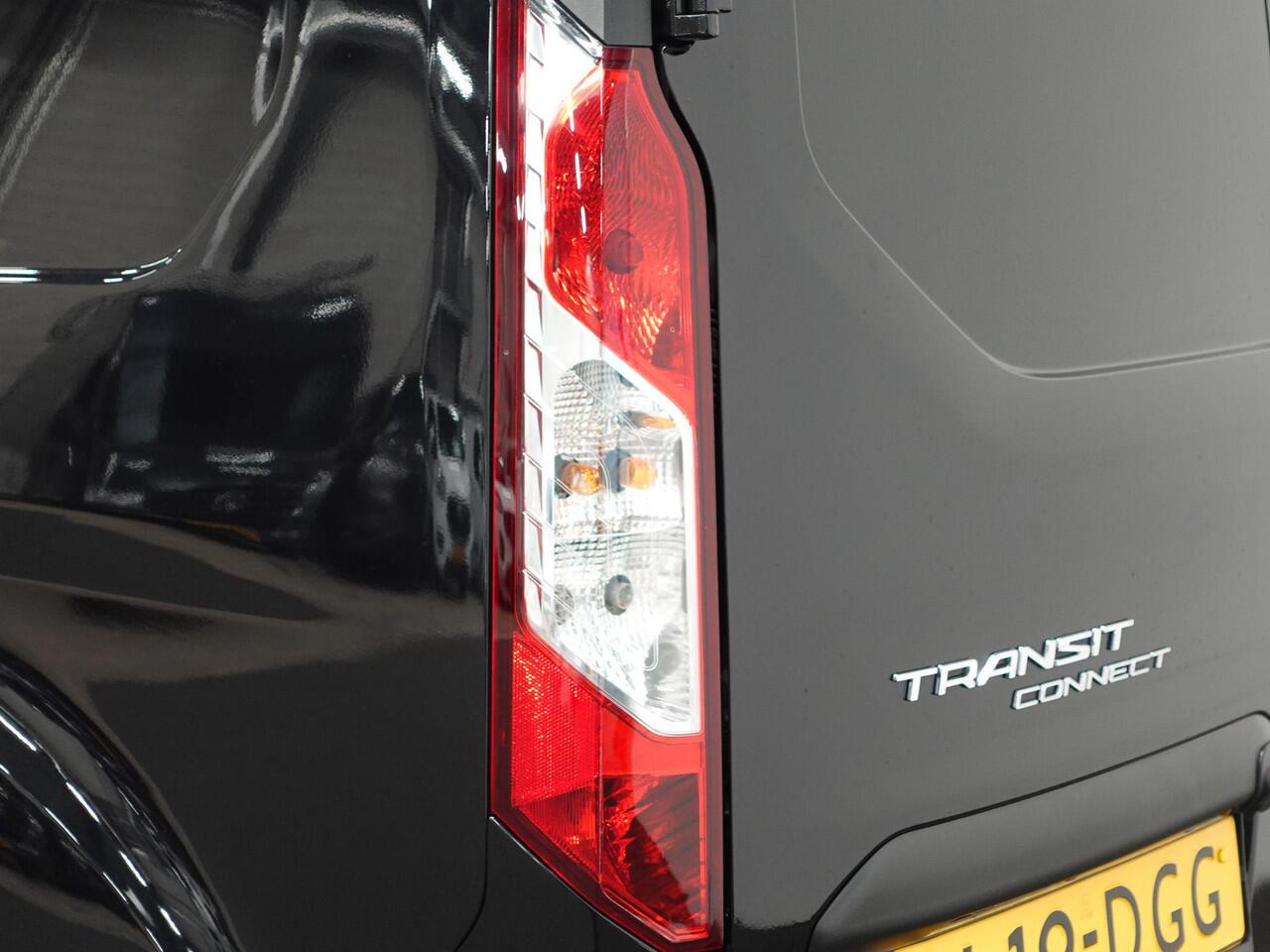 Ford TRANSIT CONNECT 1.5 EcoBlue L2 Trend Automaat Navigatie Airco Parkeersensoren Cruise Control Camera Trekhaak