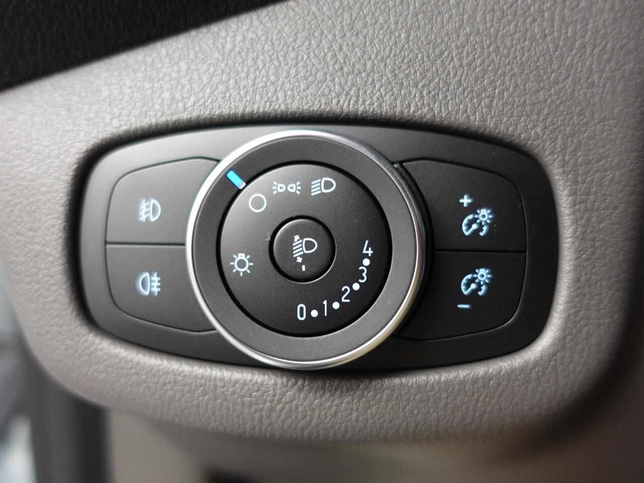 Ford TRANSIT CONNECT Automaat 100pk L1 Trend BPM VRIJ! Airco Navi Cruise 3Zits Camera DAB+