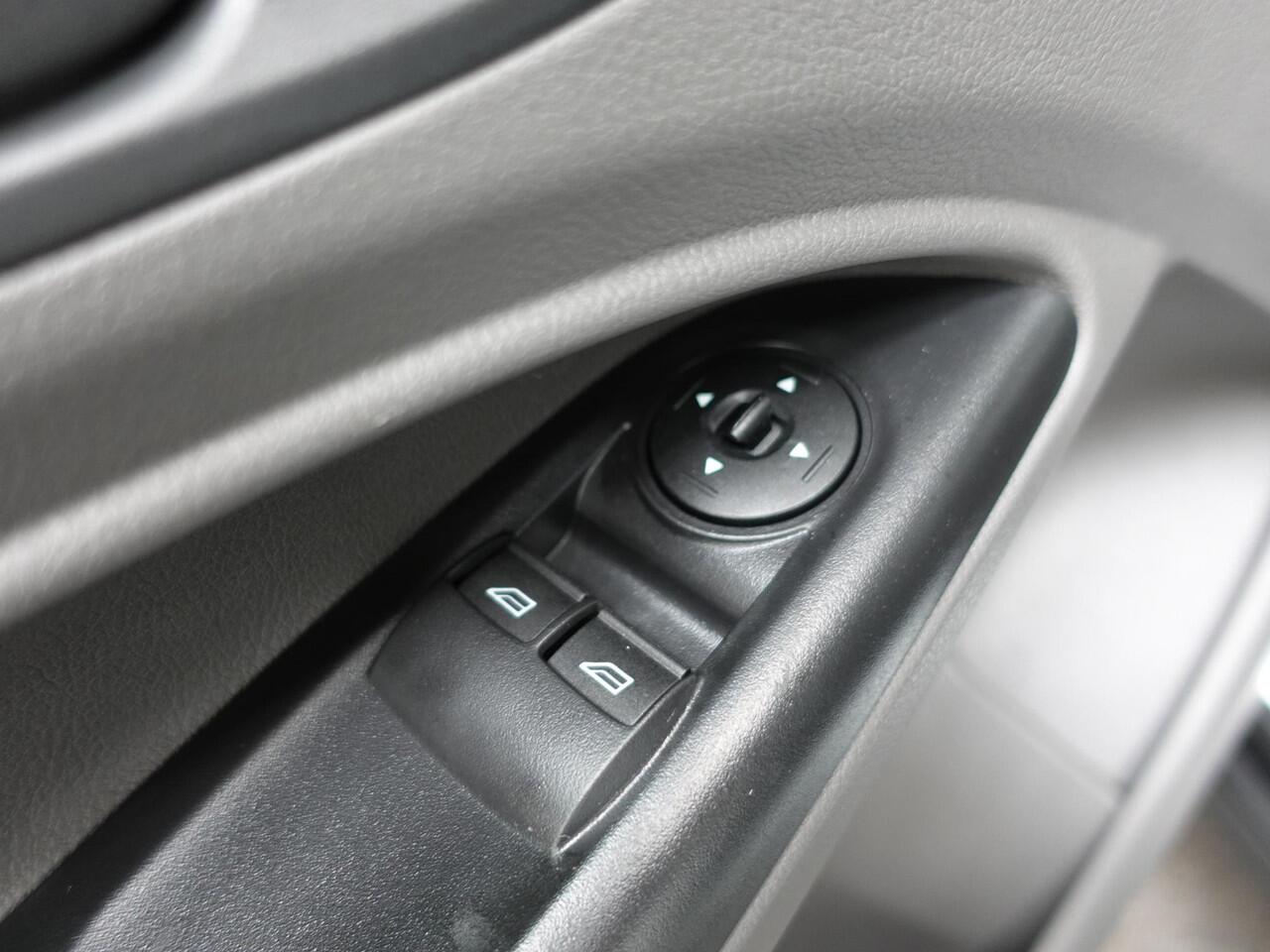 Ford TRANSIT CONNECT Automaat 100pk L1 Trend BPM VRIJ! Airco Navi Cruise 3Zits Camera DAB+