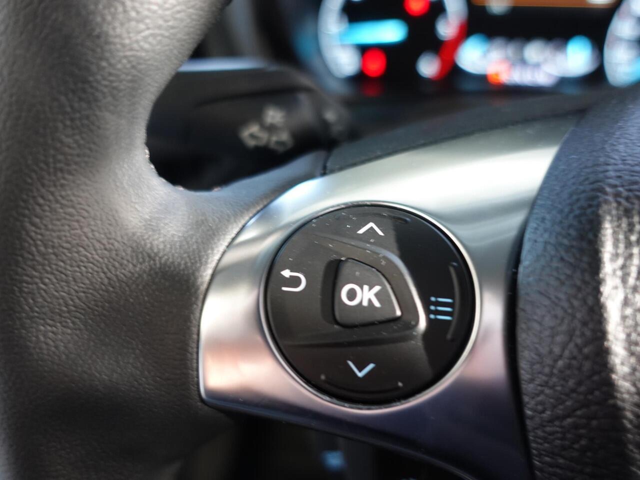 Ford TRANSIT CONNECT 100pk L2 Trend Automaat Trekhaak Airco Navigatie Cruise Control