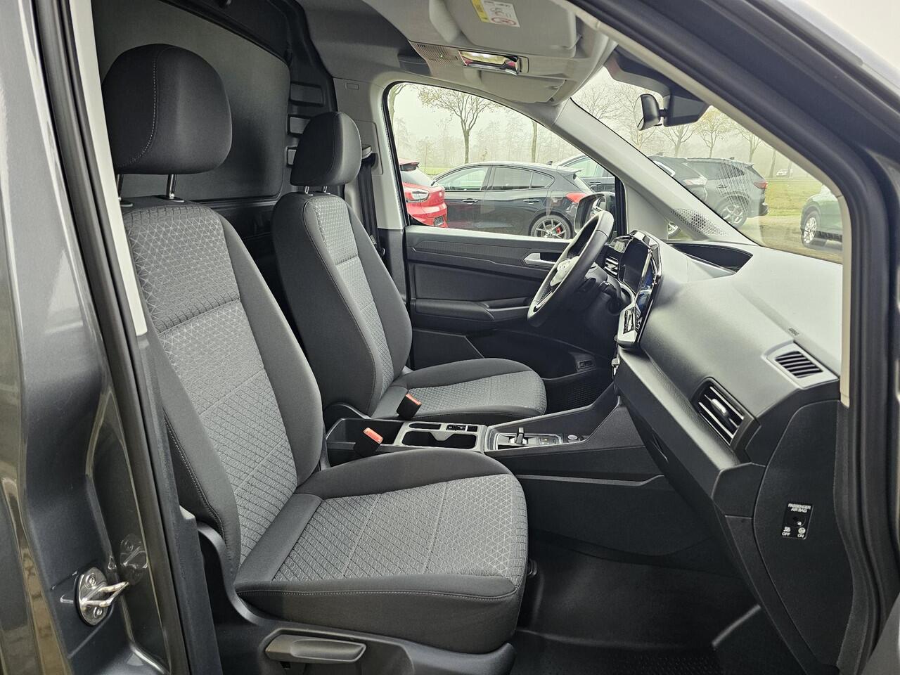 Ford TRANSIT CONNECT 1.5 EcoBoost PHEV L2 Limited | Trekhaak | Camera | Lichtmetalen Velgen | Climate Control | Navigatie |