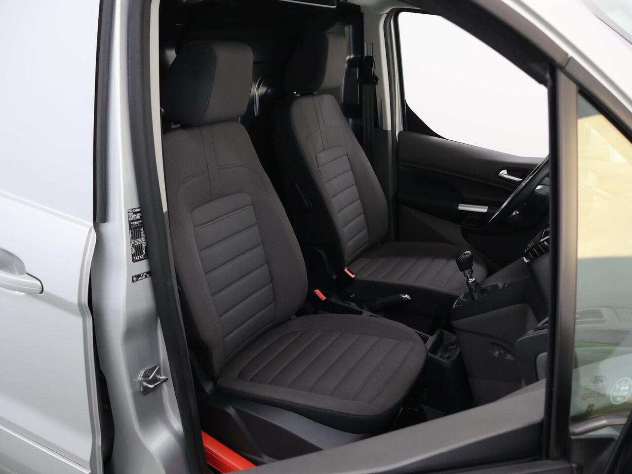 Ford TRANSIT CONNECT 1.5 ECOBLUE | L2 | LIMITED | STOELVERWARMING | BETIMMERDE LAADRUIMTE | NAVIGATIE | AUTOMATISCHE AIRCO | PARKEERSENSOREN | LICHTMETALEN WIELEN | ACHTERUITRIJCAMERA | STOEL - STOEL