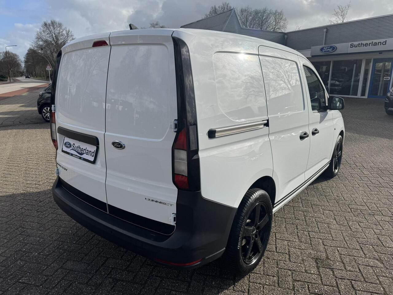 Ford TRANSIT CONNECT 2.0 EcoBlue L1 Trend | 122pk | Automaat | Nieuw model | Trekhaak | Zwarte velgen | Race striping