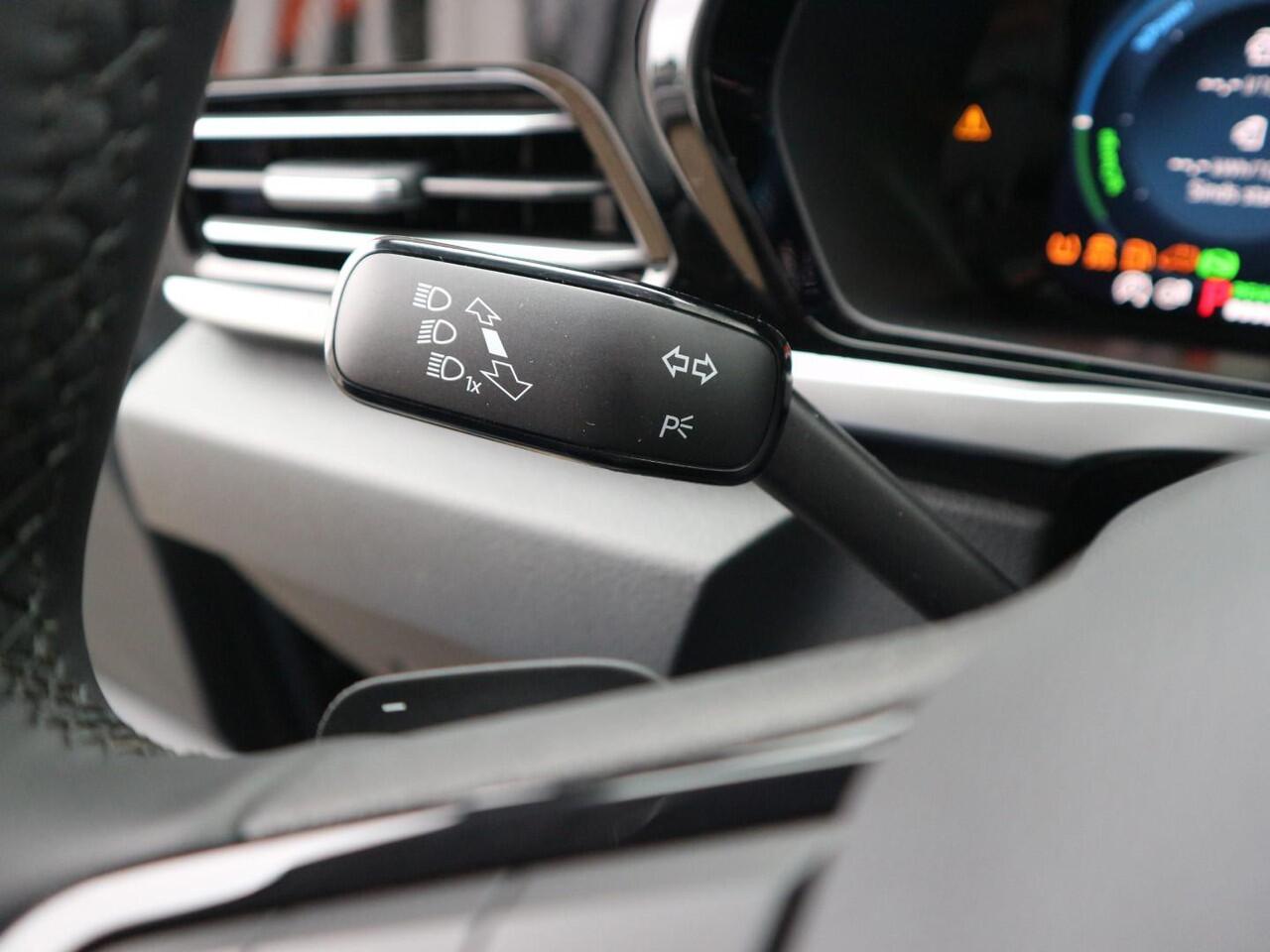 Ford TRANSIT CONNECT 1.5 EcoBoost PHEV L2 Limited * ADAP CRUISE * TREKHAAK * BLIS * NAVI *