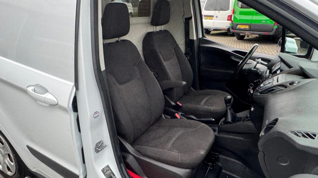 Ford TRANSIT COURIER 1.5 TDCI 55KW 75PK EURO 6 AIRCO/ TREKHAAK// SCHUIFDEUR/ 100% DEALERONDERHOUDEN