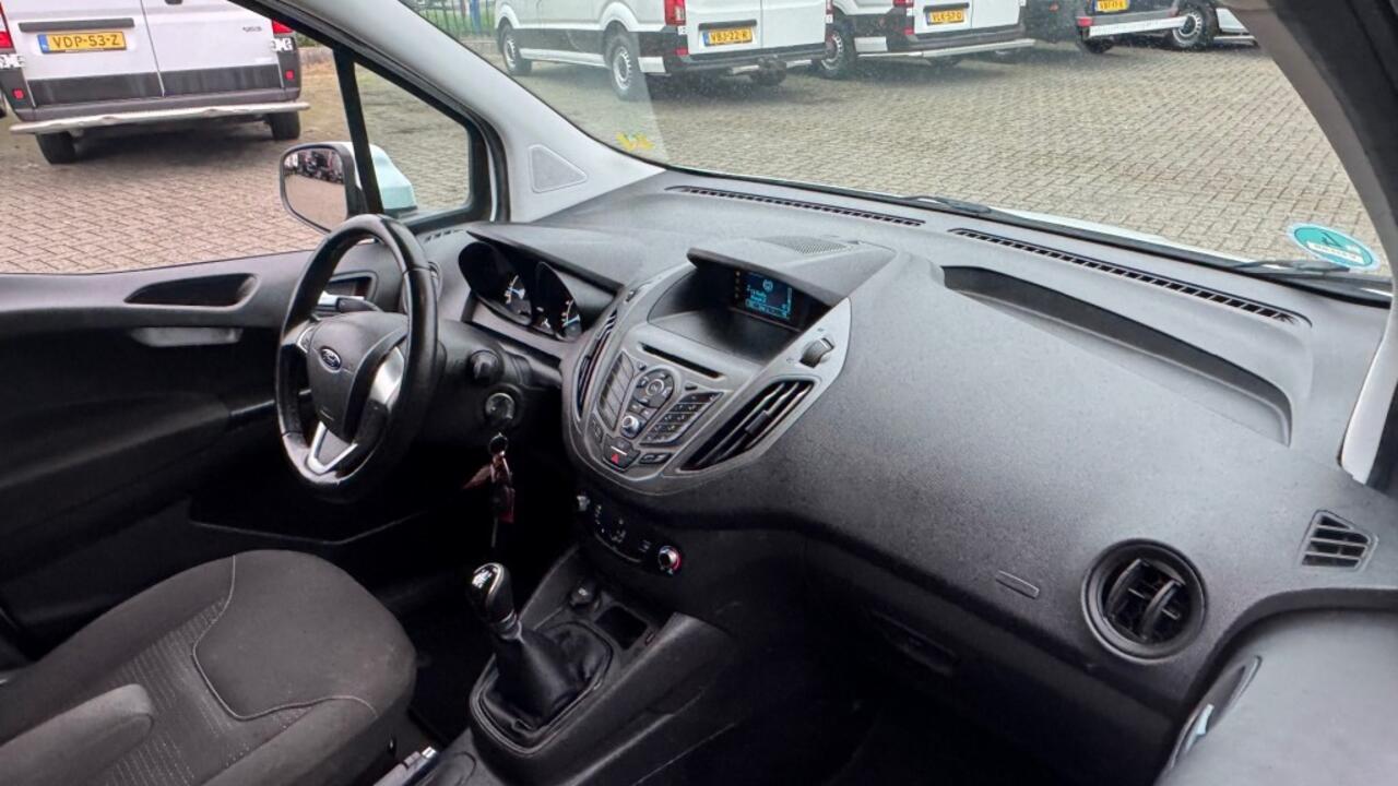 Ford TRANSIT COURIER 1.5 TDCI 55KW 75PK EURO 6 AIRCO/ TREKHAAK// SCHUIFDEUR/ 100% DEALERONDERHOUDEN