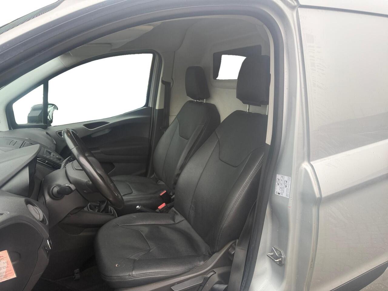 Ford TRANSIT COURIER 1.5 TDCI Trend | BPM VRIJ | Dealer Onderhouden | Airco | Elektrische Ramen | Bluetooth | Alle Boekjes Aanwezig