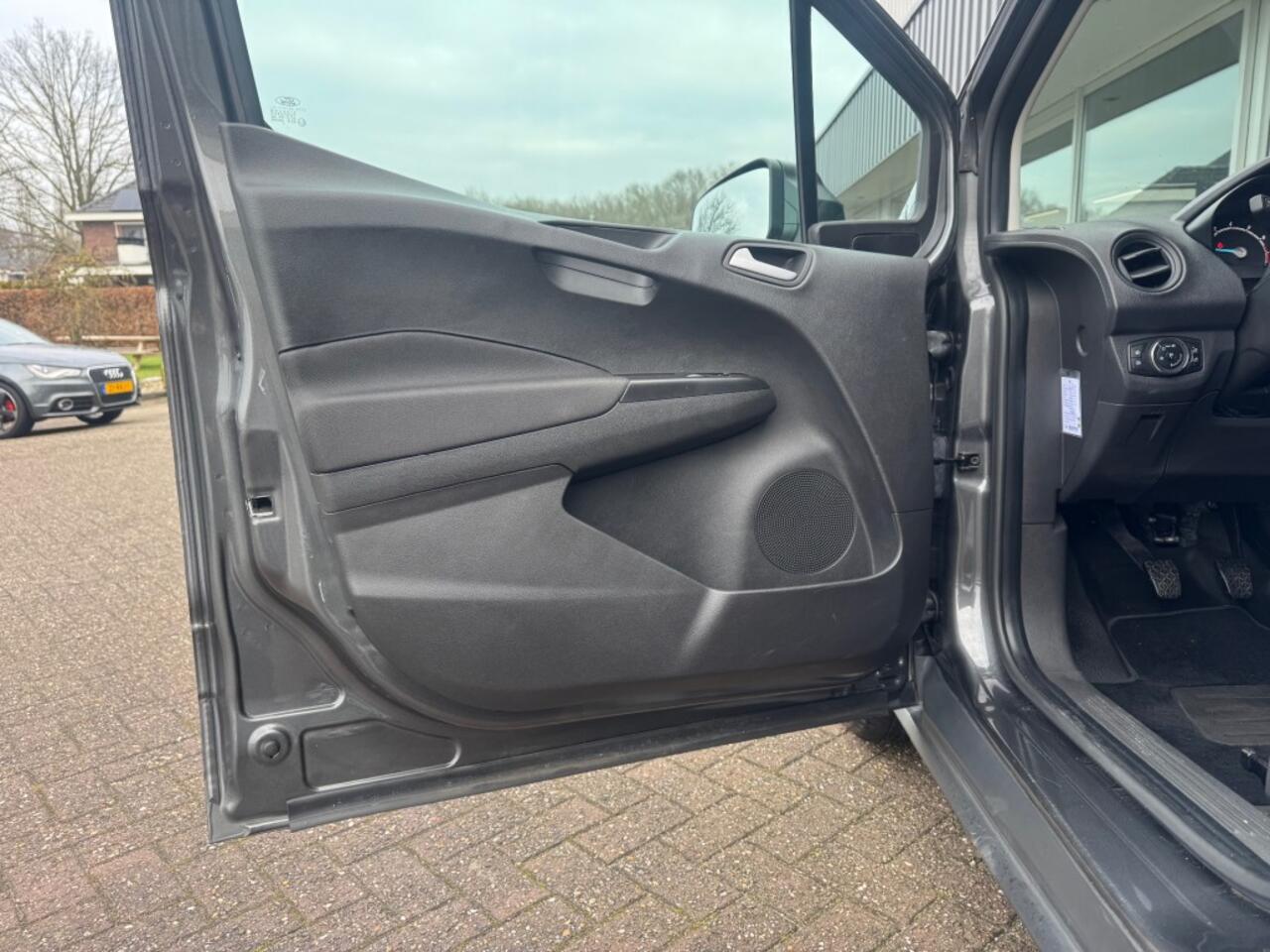 Ford TRANSIT COURIER 1.0 Trend EcoBoost SenS Benzine EX BTW/BPM!!!