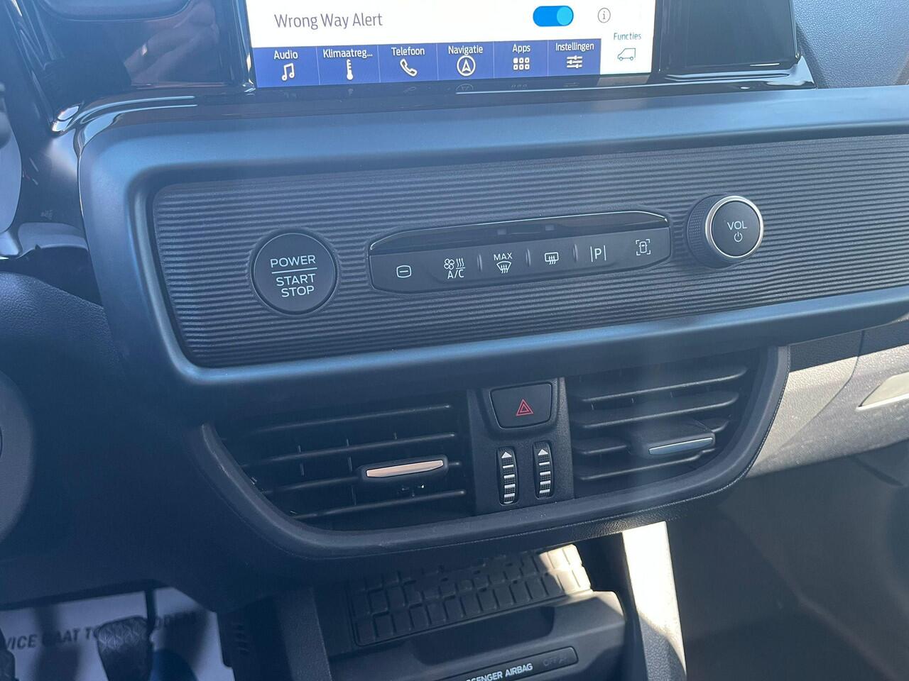 Ford TRANSIT COURIER 1.0 EcoBoost Active | Winterpack | Automatische Airco | Driver Assistance Pack | Verlengde Fabrieksgarantie tot 09-2028