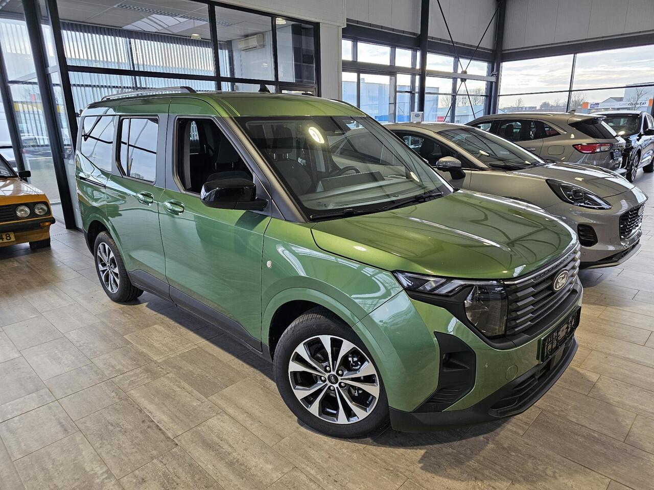 Ford TRANSIT COURIER Tourneo 1.0 EcoBoost Limited Automaat