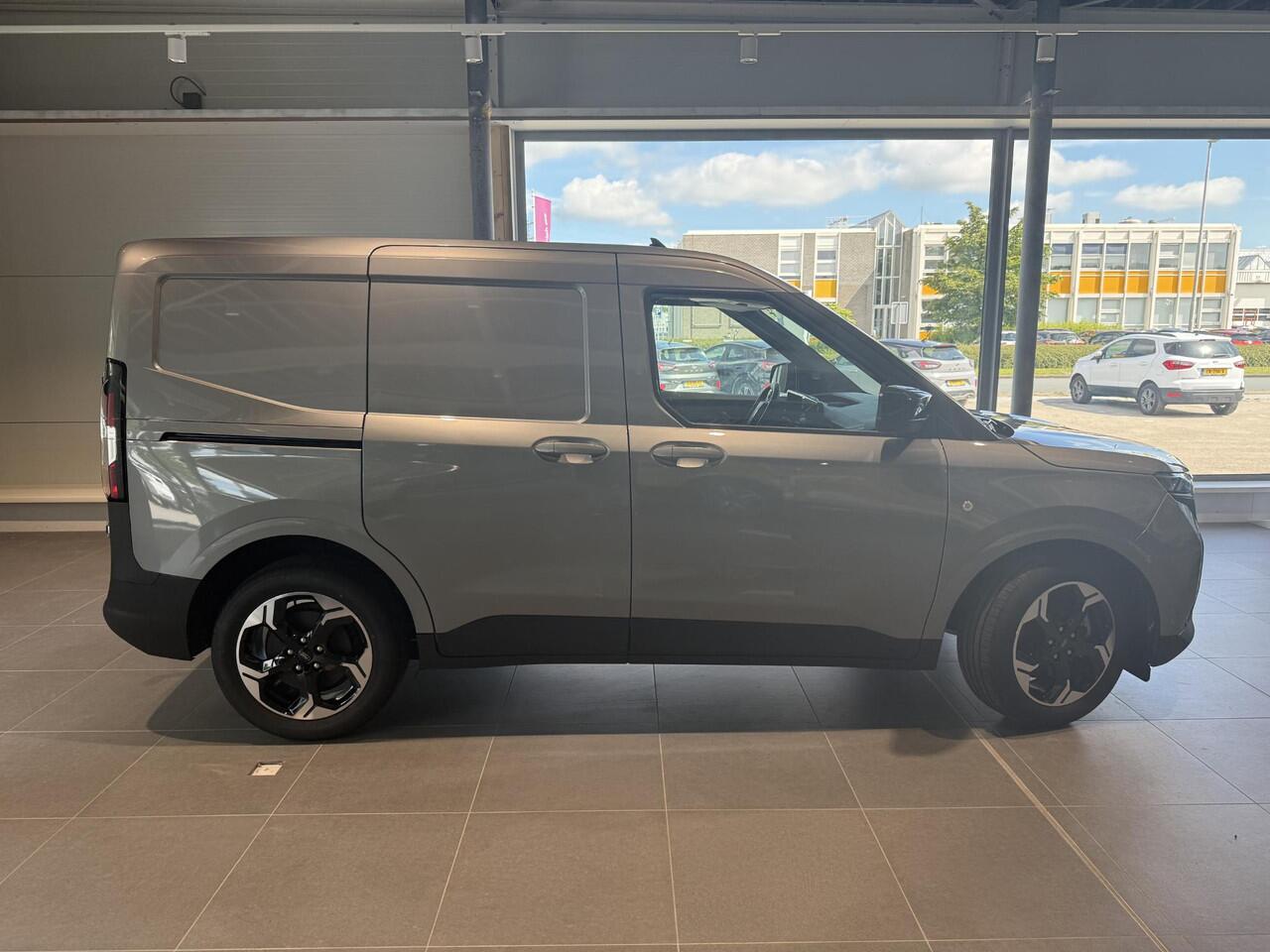 Ford TRANSIT COURIER E-Transit Limited 44 kWh 136pk | Ford Voorraad | Driver Assistance Pack | Laadvloerbescherming | Trekhaak | LED Laadruimteverlichting