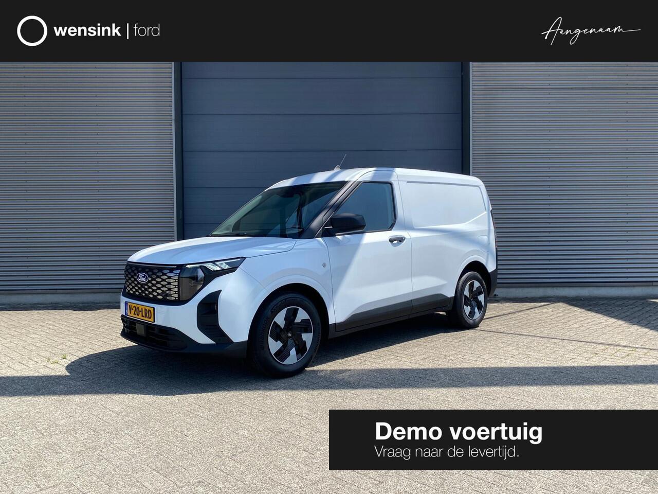 Ford TRANSIT COURIER E-Transit Trend 44 kWh 136PK | Climate Control | Parkeersensoren | Parkeercamera | Bluetooth | DAB | radio, Apple Carplay en Adroid Auto | Trekhaak |