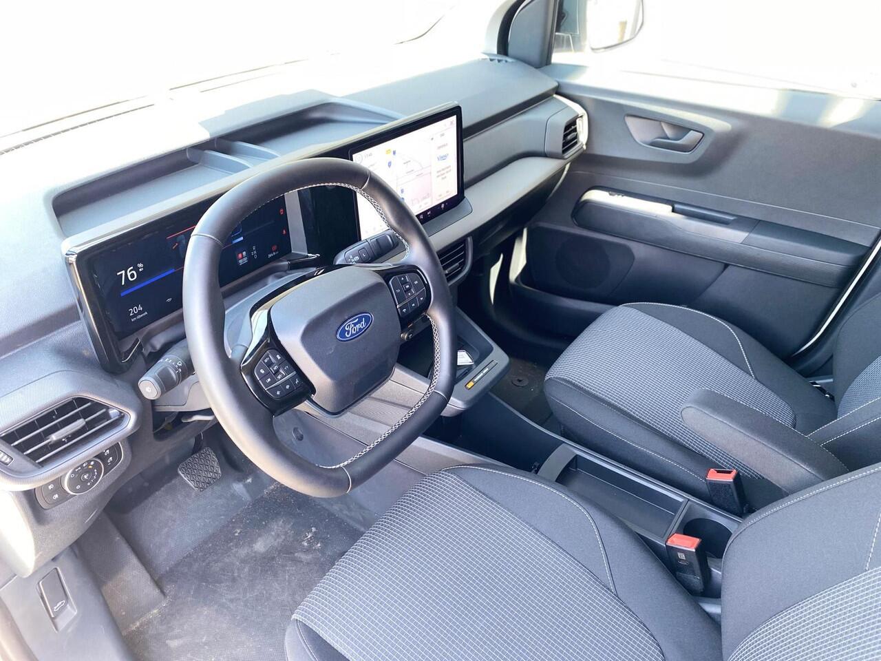 Ford TRANSIT COURIER E-Transit Trend 44 kWh 136PK | Climate Control | Parkeersensoren | Parkeercamera | Bluetooth | DAB | radio, Apple Carplay en Adroid Auto | Trekhaak |