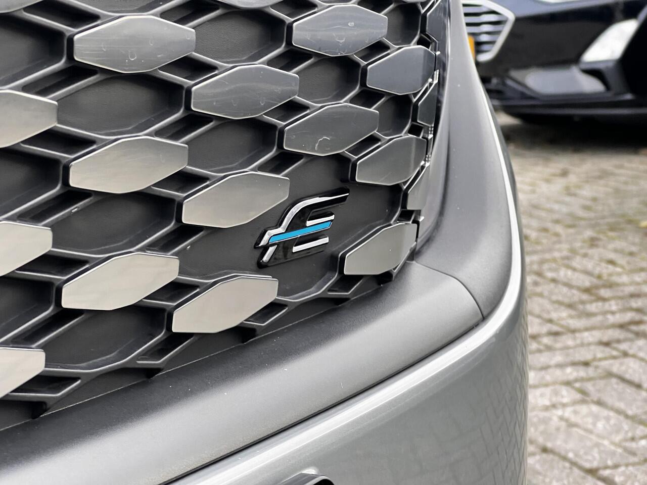 Ford TRANSIT COURIER E-Transit Limited 44 kWh 136pk | Winterpack | Verlengde fabrieks garantie tot 08-2029