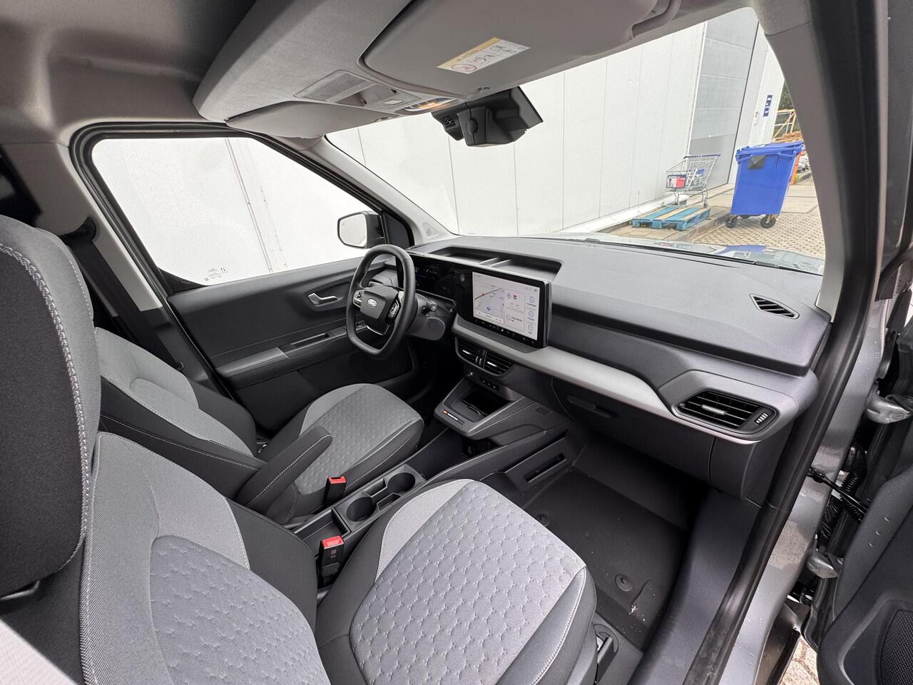 Ford TRANSIT COURIER E-Transit Limited 44 kWh | Direct Leverbaar! | Driver Assistance Pack | Trekhaak | Apple Carplay | Android Auto | 0,99% Financial Lease |