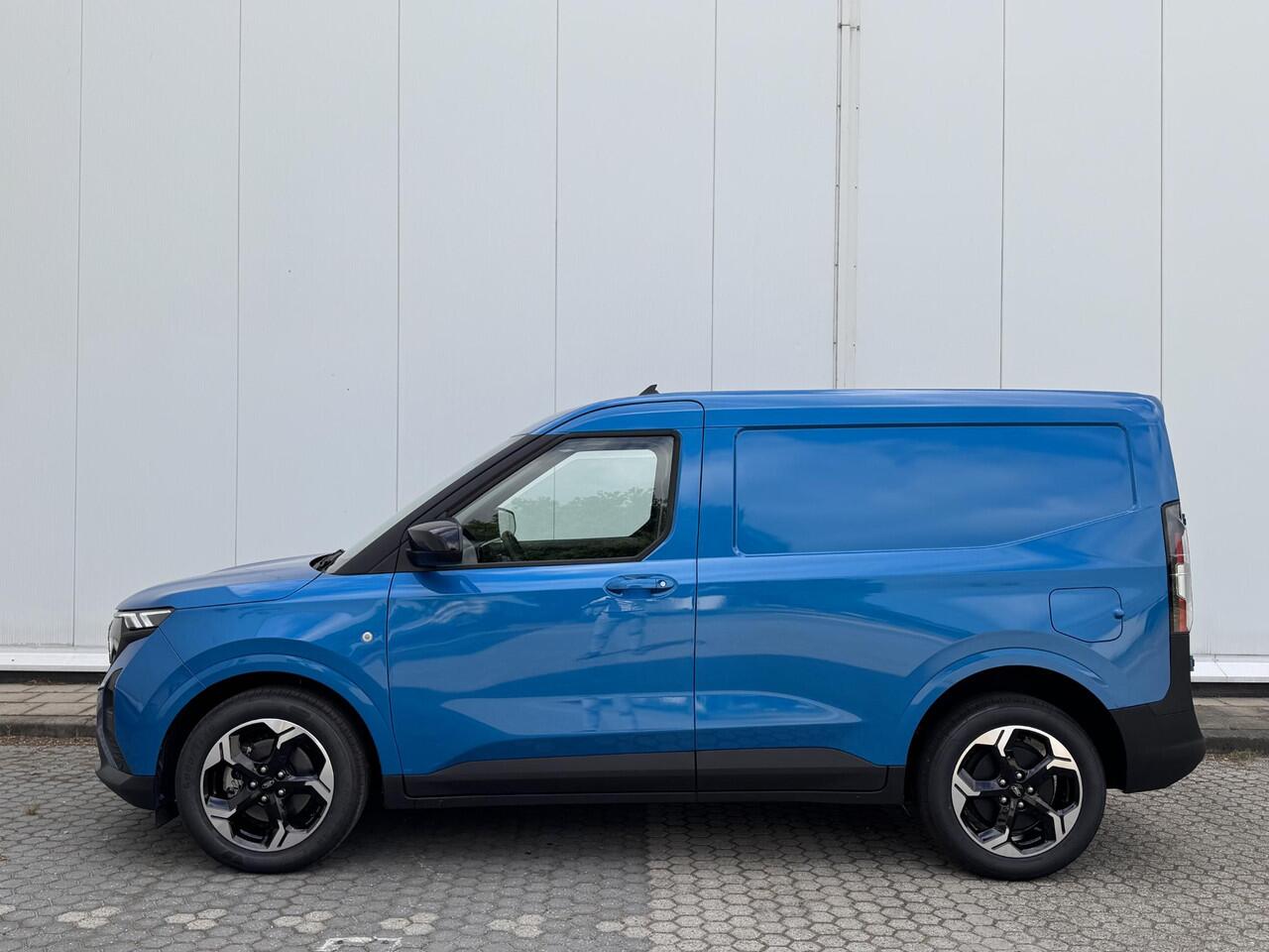 Ford TRANSIT COURIER E-Transit Limited 44 kWh | Direct Leverbaar! | Driver Assistance Pack | Trekhaak | Apple Carplay | Android Auto | 0,99% Financial Lease |