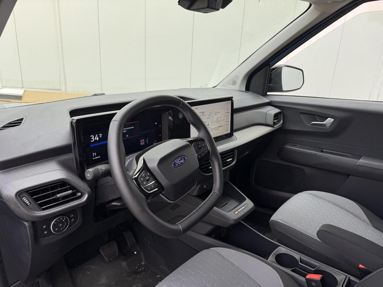 Ford TRANSIT COURIER E-Transit Limited 44 kWh | Direct Leverbaar! | Driver Assistance Pack | Trekhaak | Apple Carplay | Android Auto | 0,99% Financial Lease |