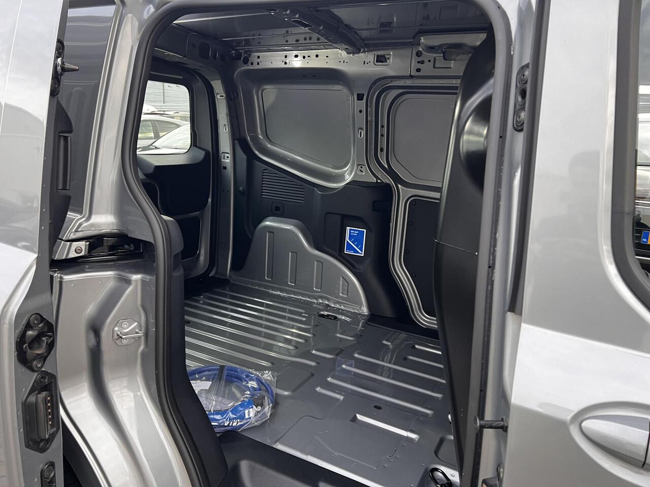 Ford TRANSIT COURIER E-Transit Limited 44 kWh 136pk | Winterpack | Verlengde fabrieks garantie tot 08-2029