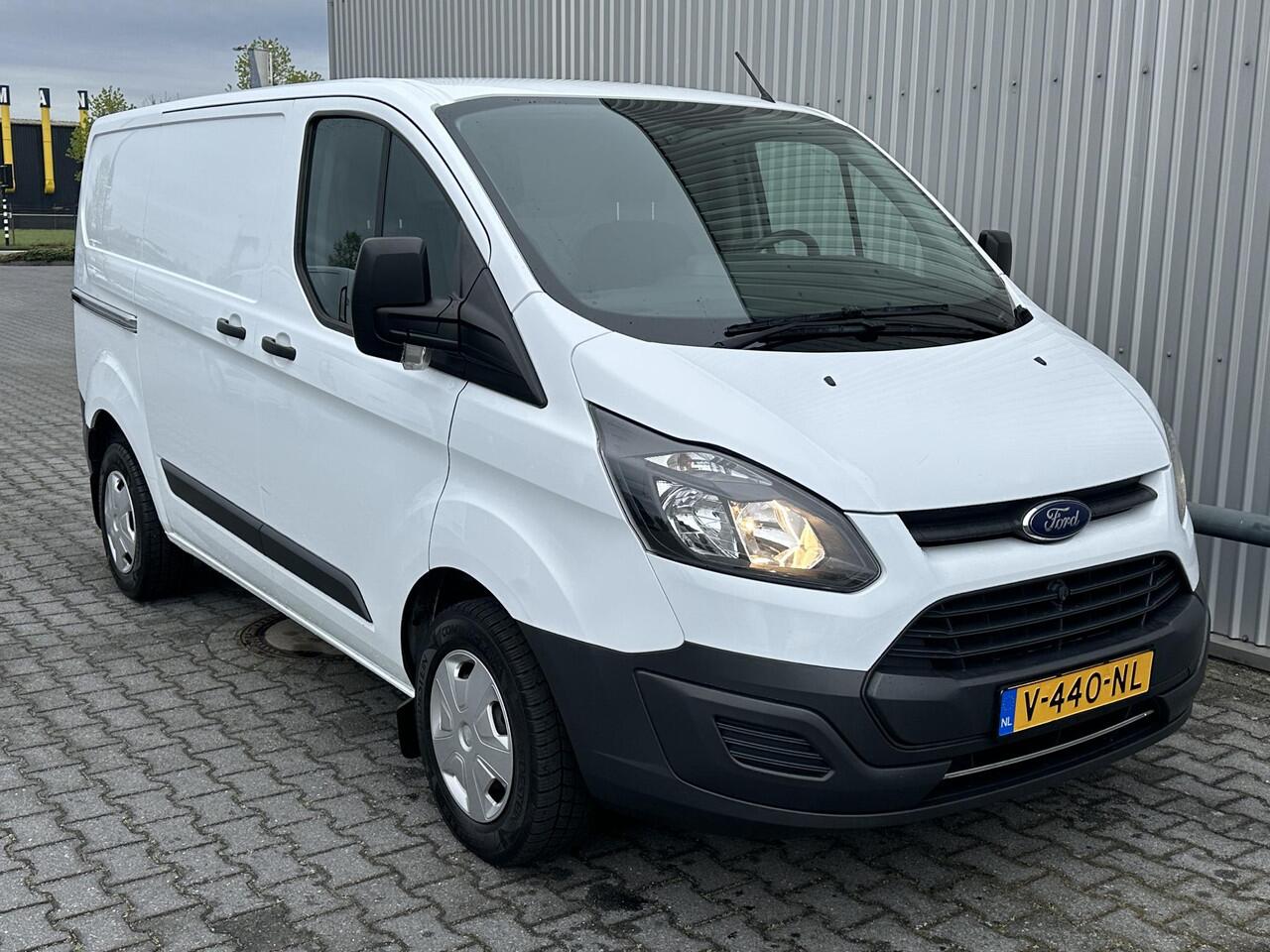 Ford TRANSIT CUSTOM 270 2.0 TDCI L1H1 Eco Edition*AIRCO*HAAK*3-PERS*