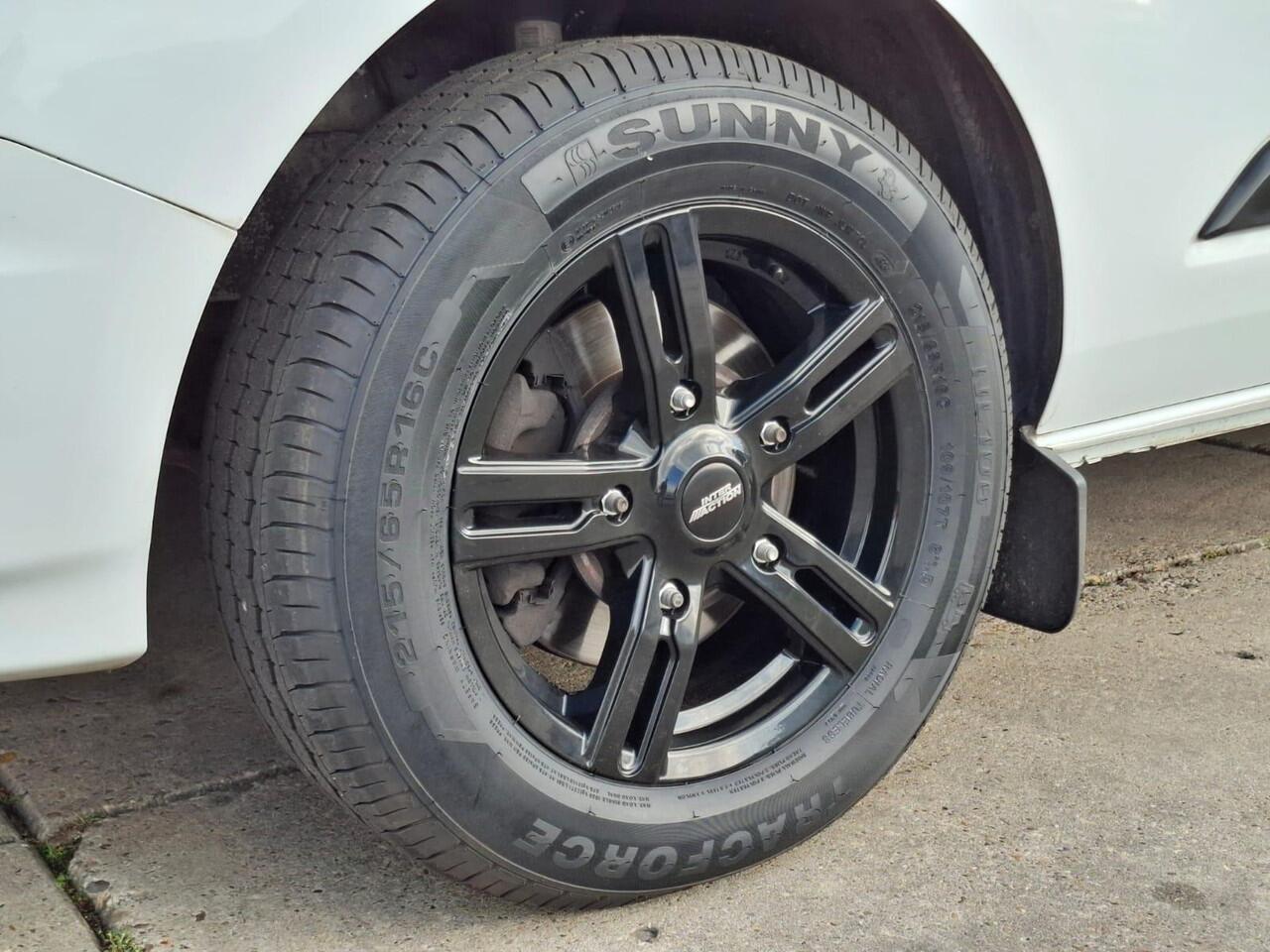 Ford TRANSIT CUSTOM 320 2.0 TDCI L2H2 Trend AIRCO / CRUISE CONTROLE / VERHOOGD / N.A.P / EURO 6