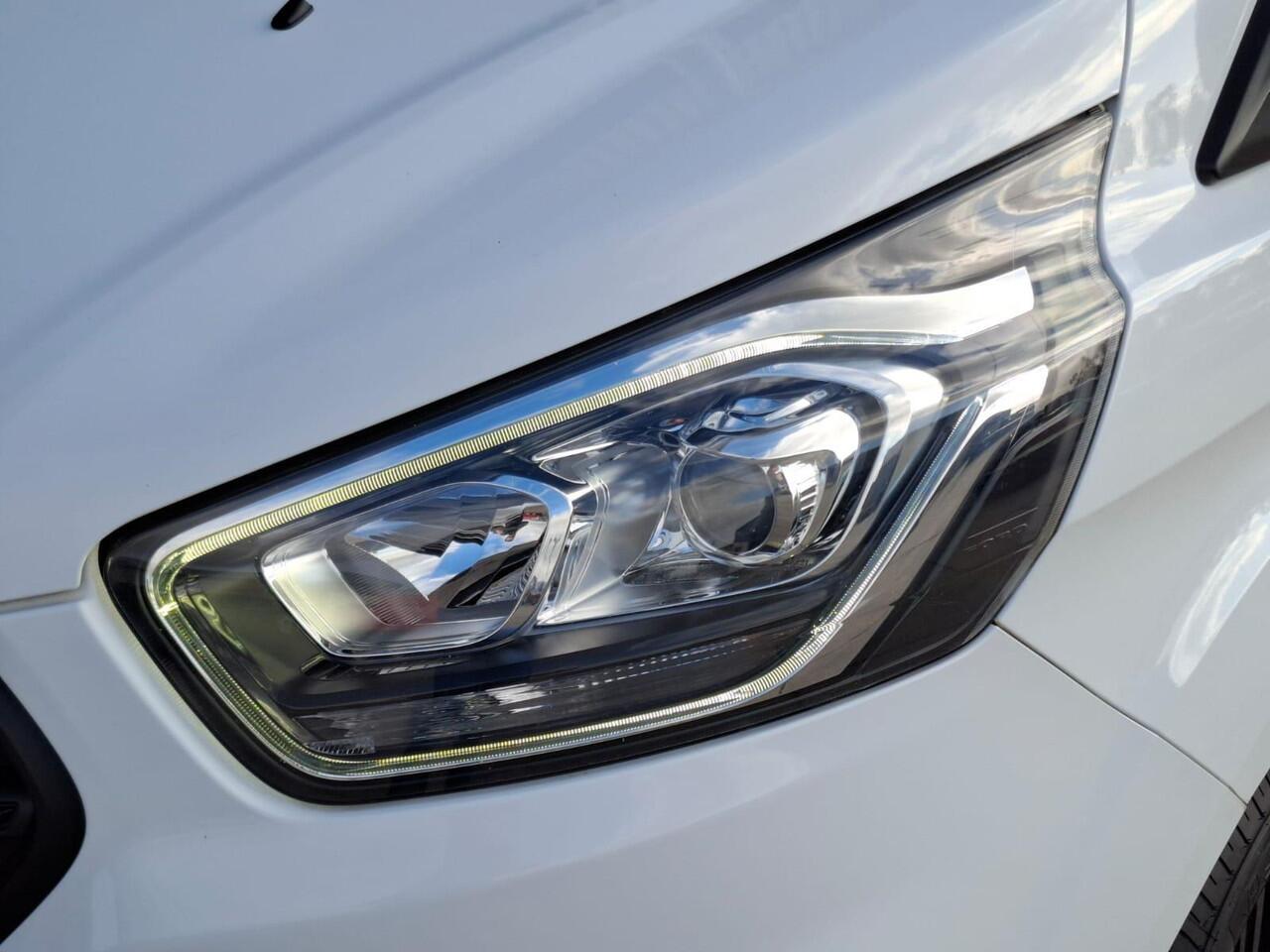 Ford TRANSIT CUSTOM 320 2.0 TDCI L2H2 Trend AIRCO / CRUISE CONTROLE / VERHOOGD / N.A.P / EURO 6