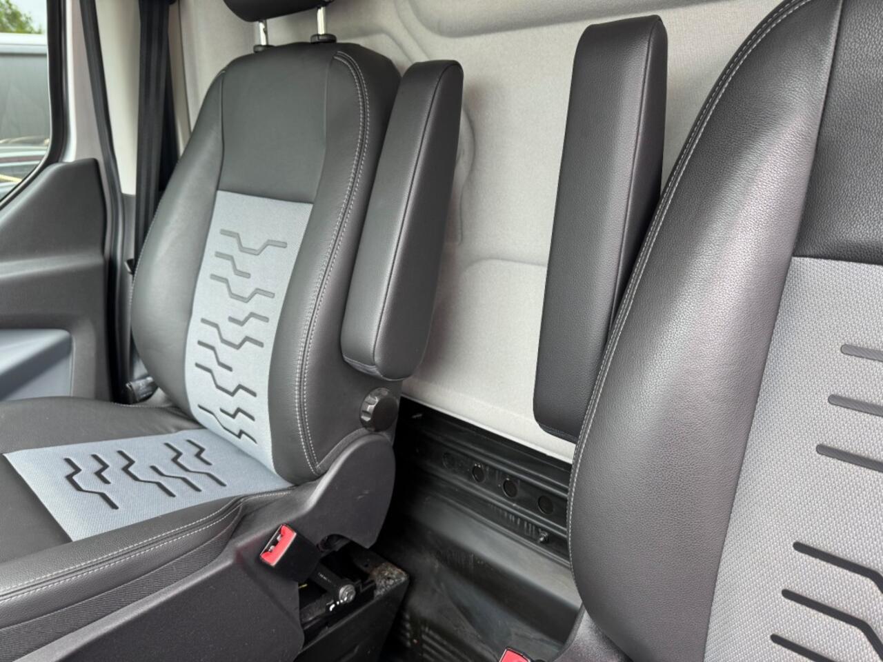 Ford TRANSIT CUSTOM 2.0 TDCI 170Pk Automaat L2H1 Limited Automaat Ex.BTW!!