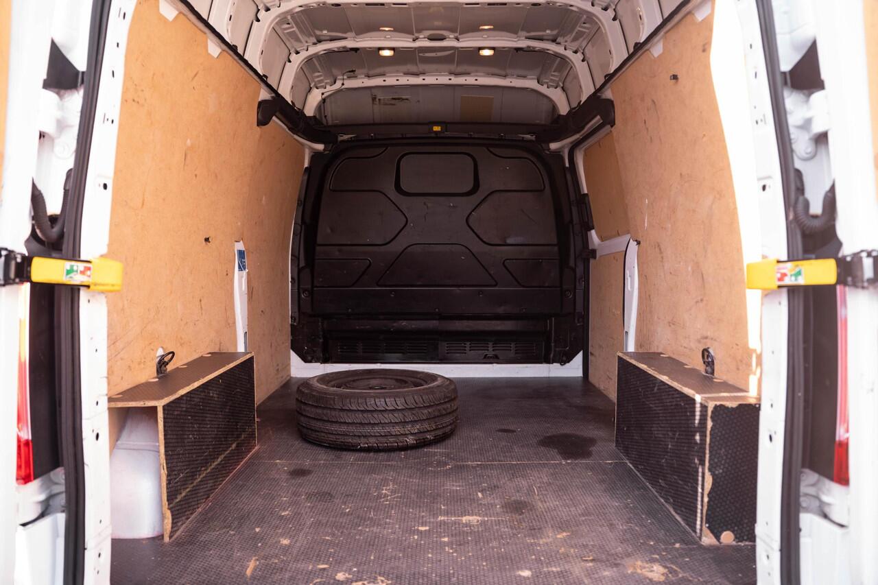 Ford TRANSIT CUSTOM 2.0 TDCi 130 pk L2H2 Hoog Dak Airco, Trekhaak Cruise Control, PDC V+A,