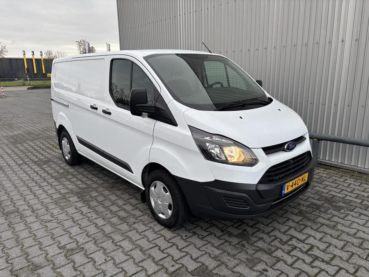 Ford TRANSIT CUSTOM 270 2.0 TDCI L1H1 Eco Edition*AIRCO*HAAK*3-PERS*