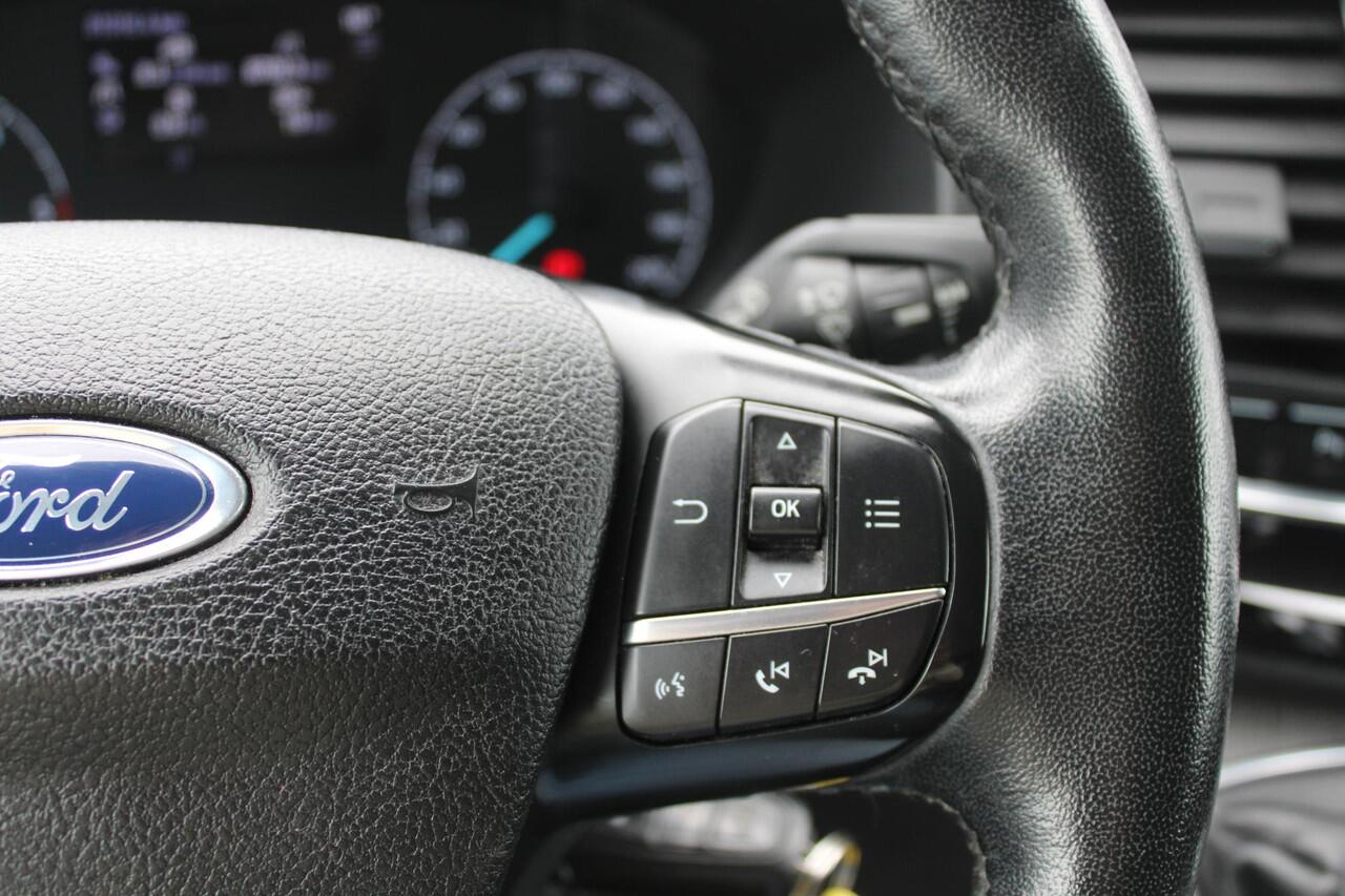 Ford TRANSIT CUSTOM 310 2.0 TDCI 170 PK L1H1 Sport | Camera | Voorruitverwarming | 17 INCH Lichtmetalen Velgen | Lederen Bekleding | Navigatie | BLIS | Lane departure |