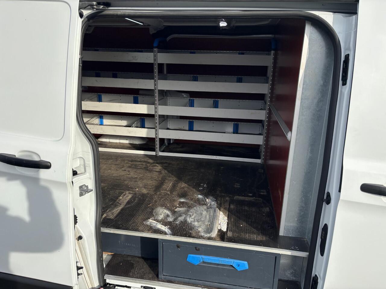 Ford TRANSIT CUSTOM 2.0 TDCI L1H1*A/C*CRUISE*IMPERIAAL*HAAK*OMVORMER*