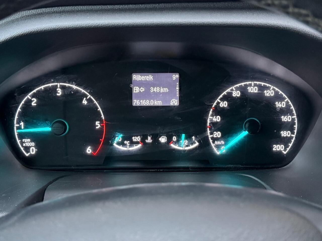 Ford TRANSIT CUSTOM 300 2.0 TDCi 130PK L2H1 Trend / Airco / Navigatie / Trekhaak 2700KG / Cruise