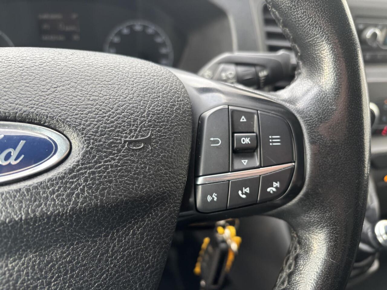 Ford TRANSIT CUSTOM 340 2.0 L2H1*A/C*CRUISE*NAVI*HAAK*STOELVERW.*TEL*