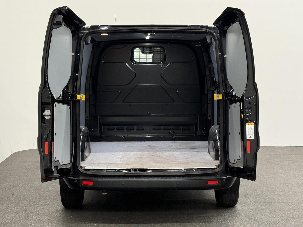 Ford TRANSIT CUSTOM 300 2.0 TDCI L1H1 Trend Airco Cruise Control Parkeersensoren Stoelverwarming