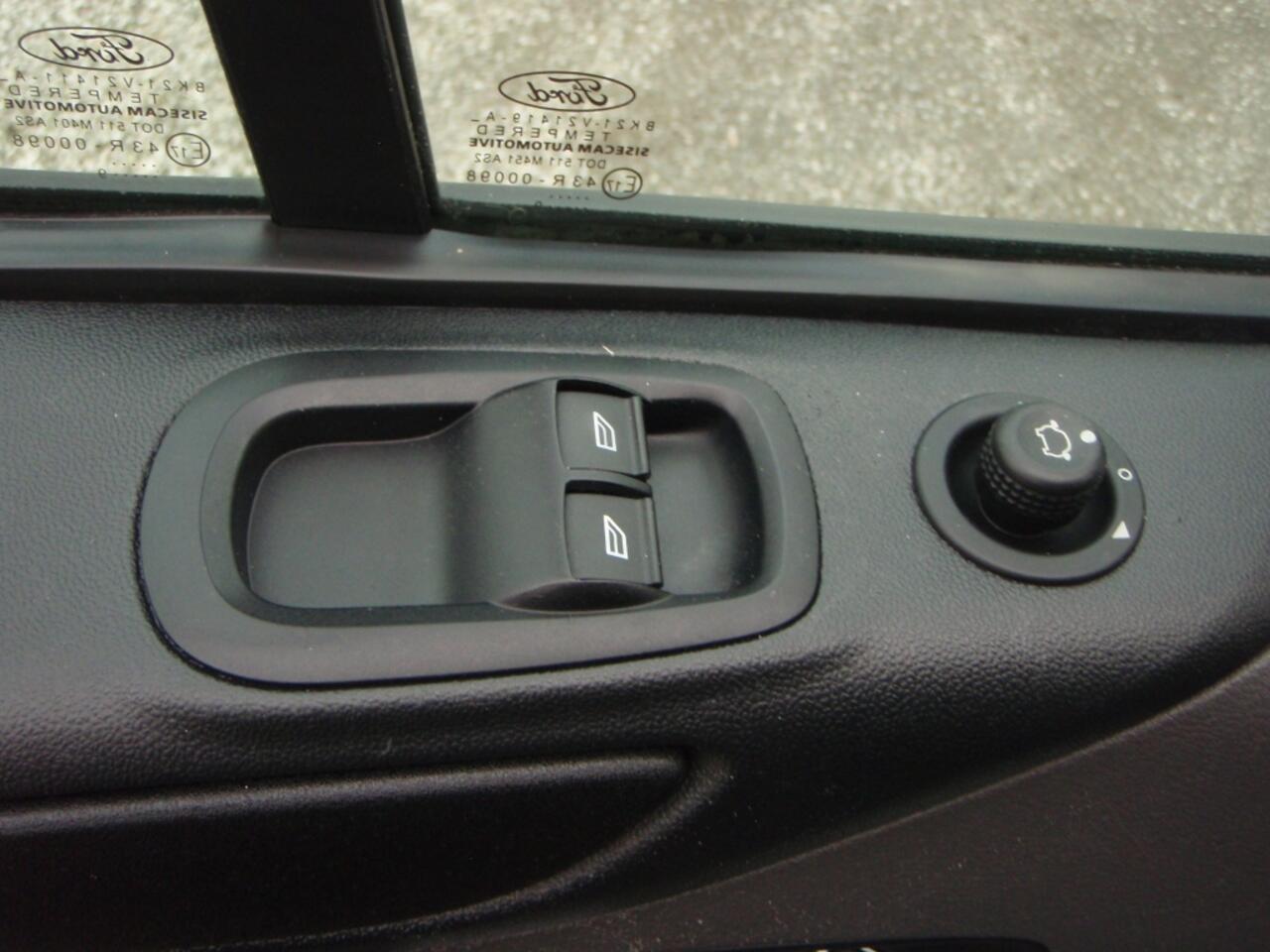 Ford TRANSIT CUSTOM 320 L2H2 Trend nette auto 126969 km bj 19