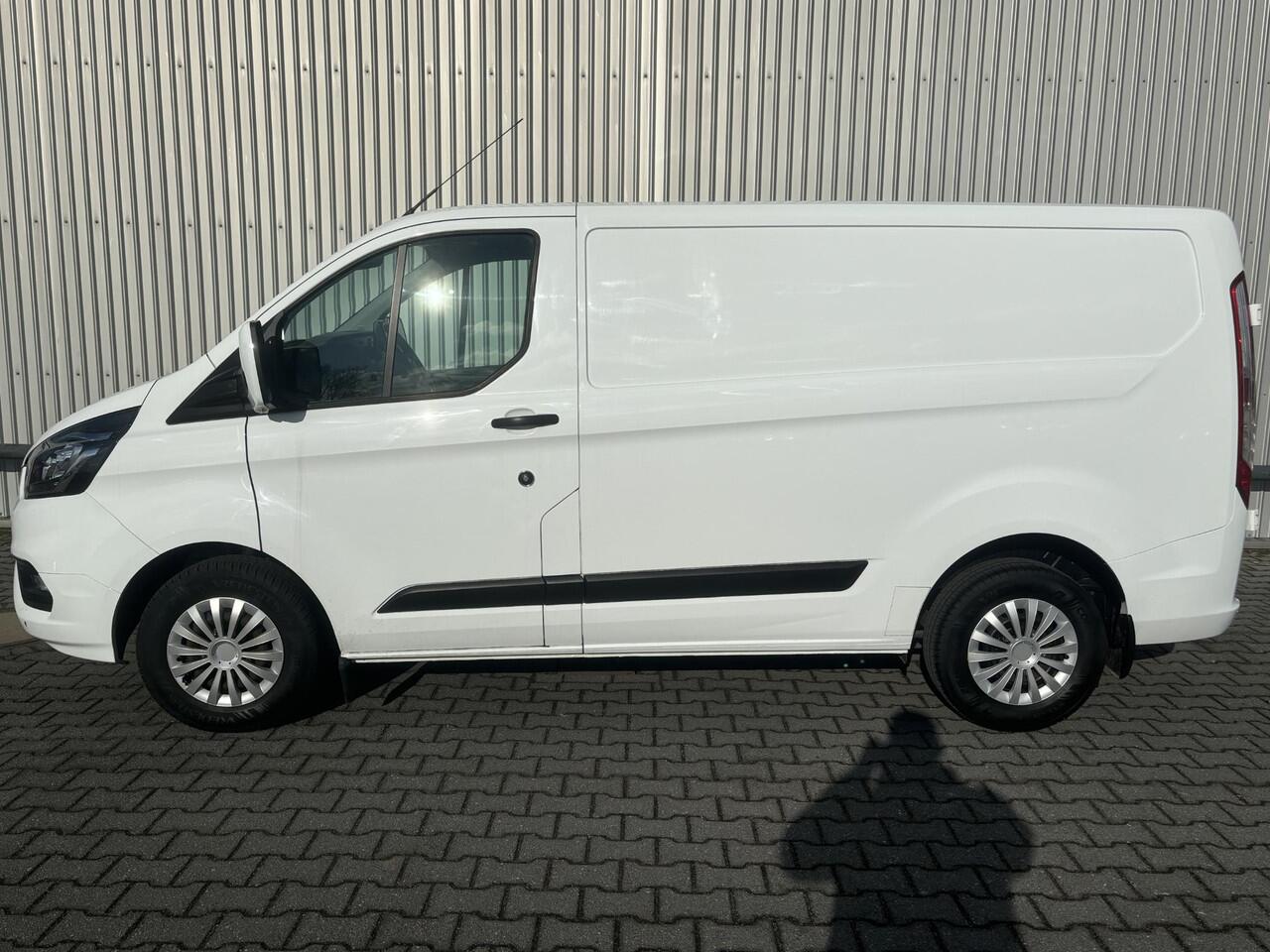 Ford TRANSIT CUSTOM 2.0 L1H1*A/C*CRUISE*NAVI*CAMERA*3PERS.*TEL*SLOTEN*