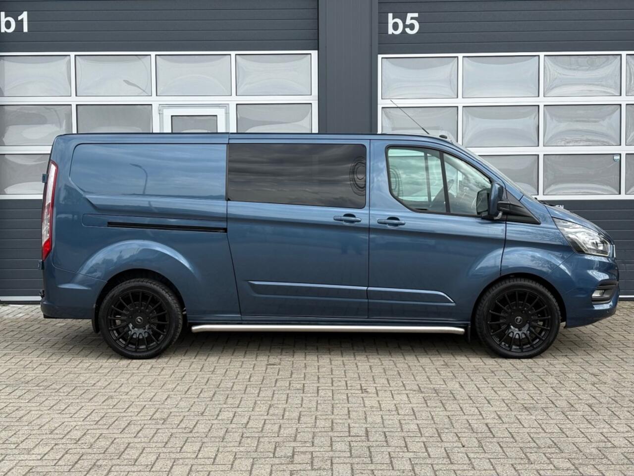 Ford TRANSIT CUSTOM 2.0 TDCi 130PK Dubbel Cabine L2 / Airco / Dubbele Schuifdeur / Trekhaak / Cruise