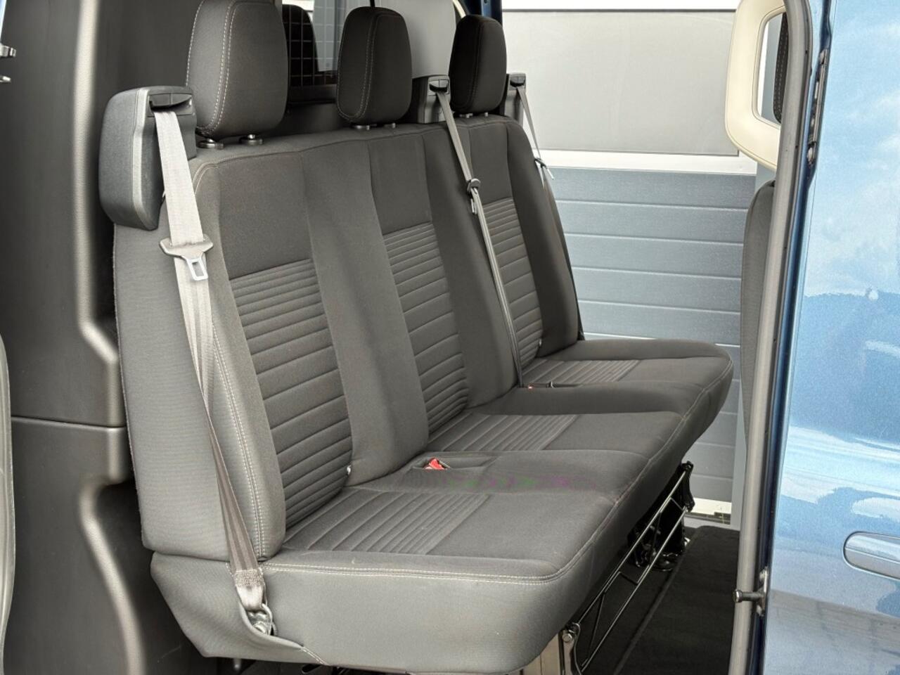 Ford TRANSIT CUSTOM 2.0 TDCi 130PK Dubbel Cabine L2 / Airco / Dubbele Schuifdeur / Trekhaak / Cruise