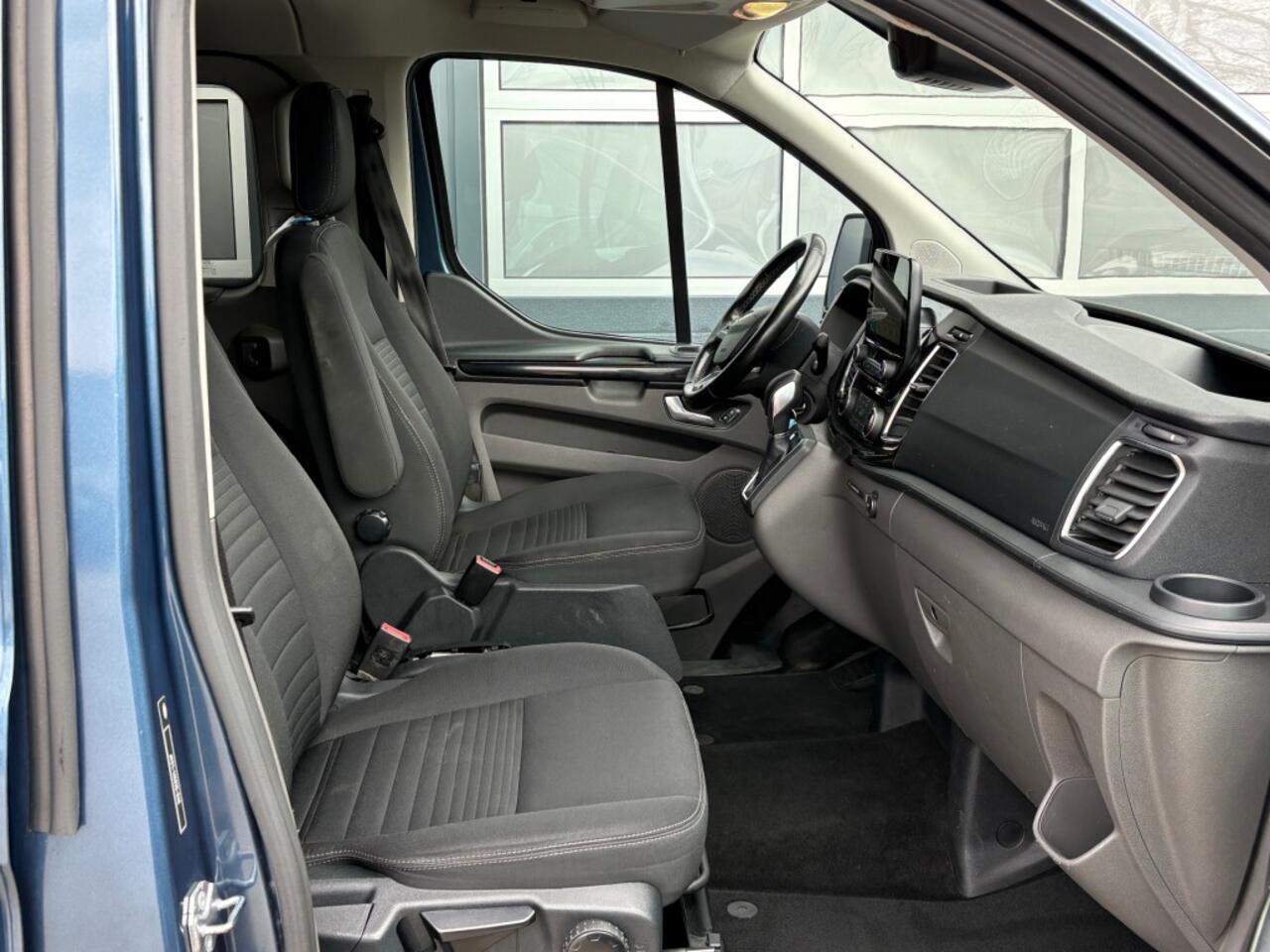 Ford TRANSIT CUSTOM 2.0 TDCi 130PK Dubbel Cabine L2 / Airco / Dubbele Schuifdeur / Trekhaak / Cruise