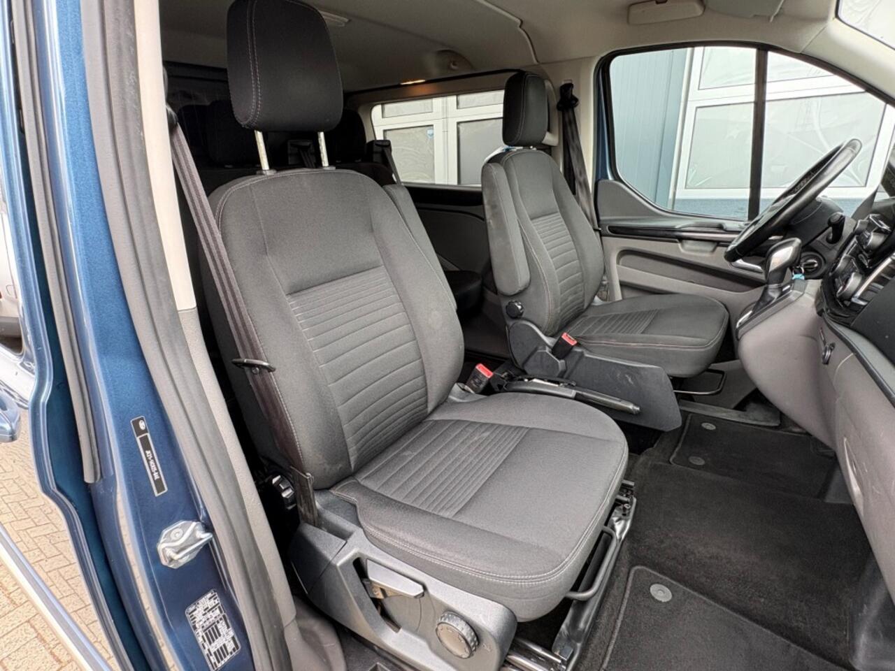 Ford TRANSIT CUSTOM 2.0 TDCi 130PK Dubbel Cabine L2 / Airco / Dubbele Schuifdeur / Trekhaak / Cruise