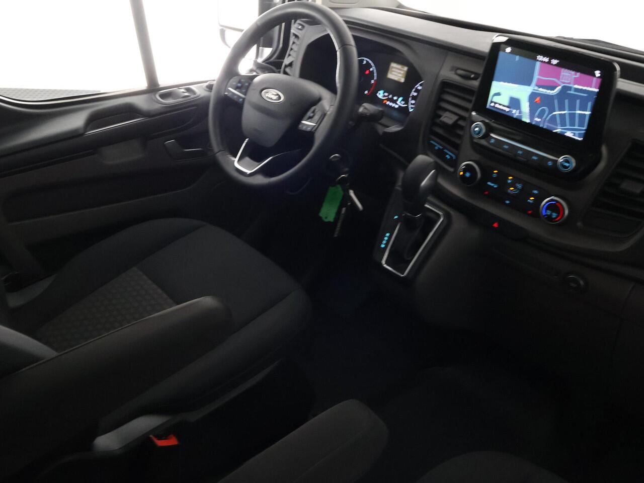 Ford TRANSIT CUSTOM 320 2.0 TDCI L2H1 Limited DC ROLSTOEL-LIFT OMBOUW | Marge auto | Stoelverwarming | Trekhaak