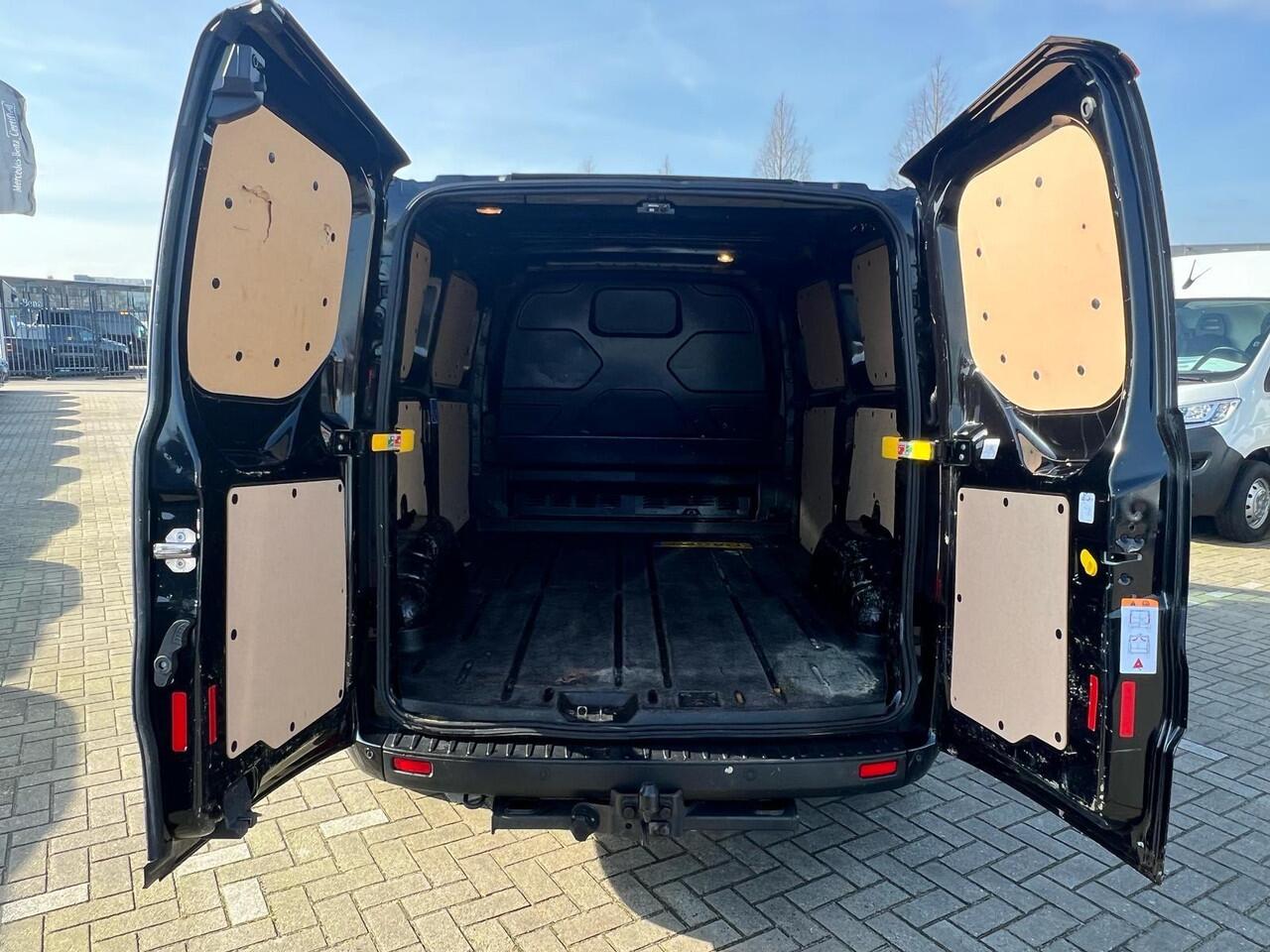 Ford TRANSIT CUSTOM 280 2.0 TDCI | Aut. | L1 H1 | Trend | Trekhaak | Navigatie | Camera | 3-zits |