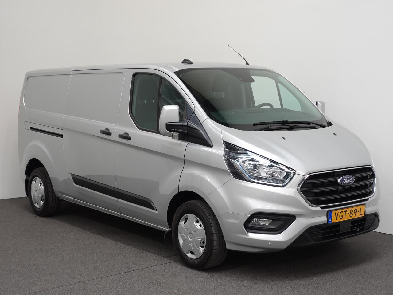 Ford TRANSIT CUSTOM 131pk L2H1 Trend Trekhaak Camera Cruise control Airco Parkeersensoren 3-Zits Euro6