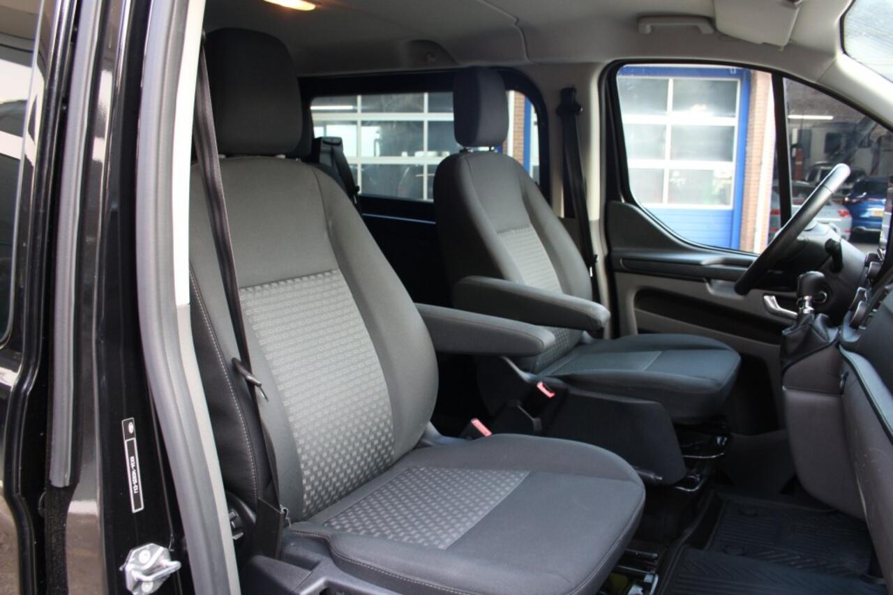 Ford TRANSIT CUSTOM 300 2.0 TDCI L2H1 Limited Dubbel cabine, Lichtm, Navi, Trekhaak